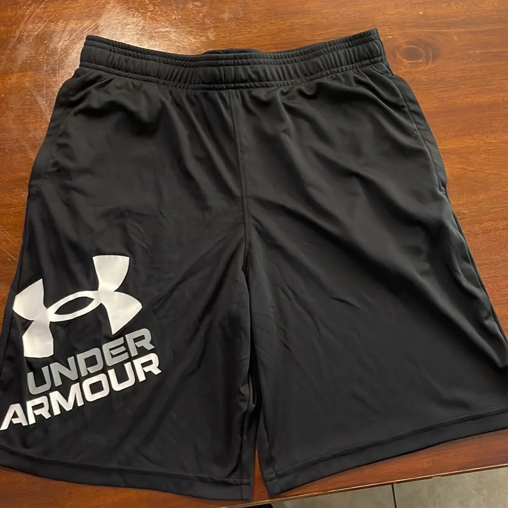 Boys Under Armour basketball bundle size XL - Picture 4 of 6